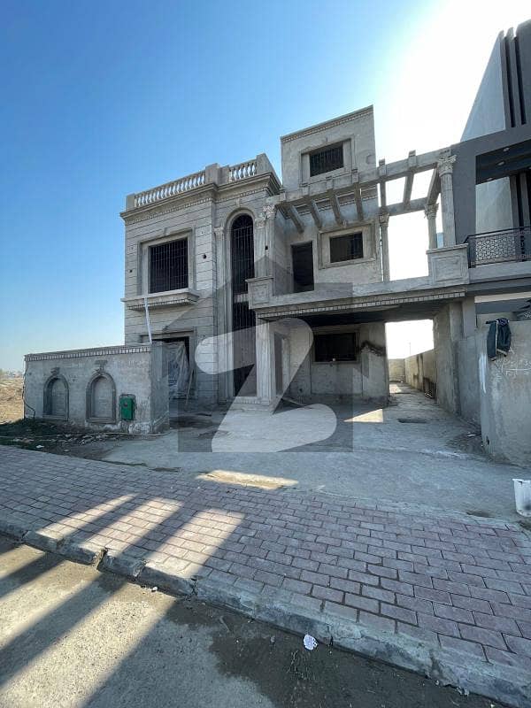 Superb Location 10 Marla Grey Structure House Available For Sale In Bahria Town - Tauheed Block