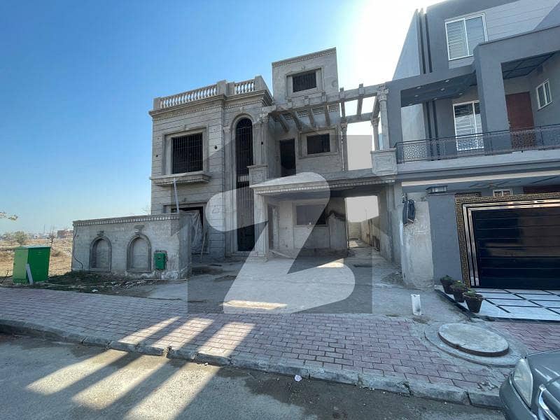 Ideal Location 10 Marla Grey Structure House Available For Sale In Bahria Town - Tauheed Block