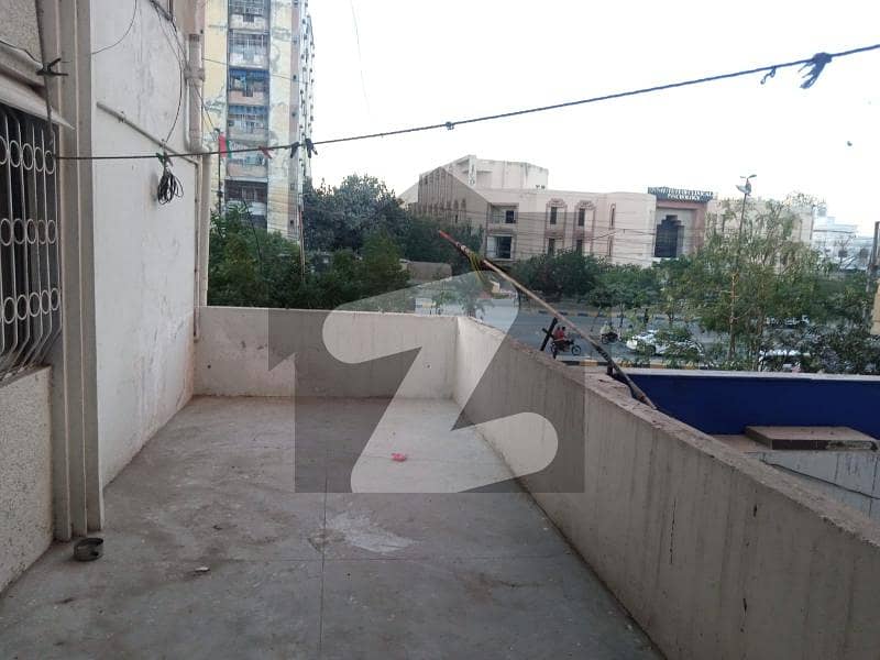 2 Bedrooms Flat For Sale In Gulistan E Johar Block 19 With Extra Land
