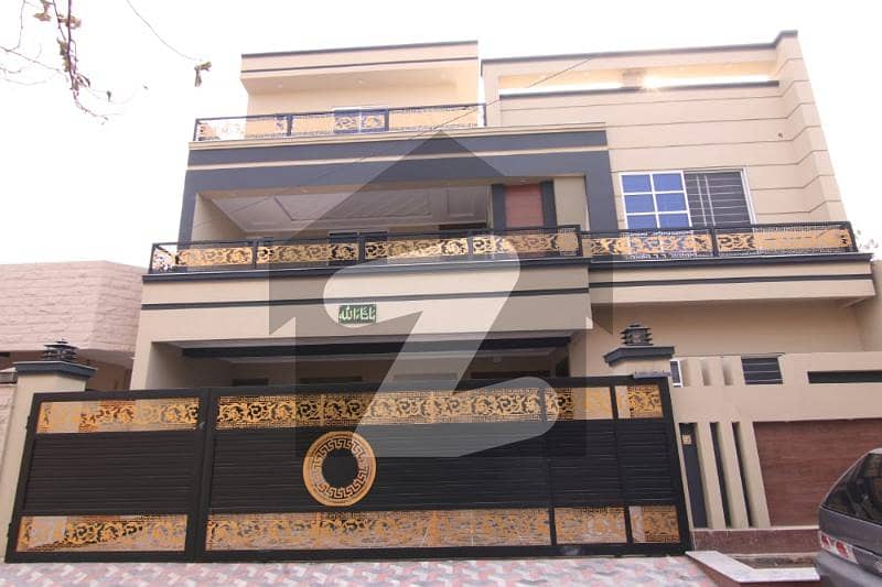 11 Marla Beautiful Double Story House For Sale
