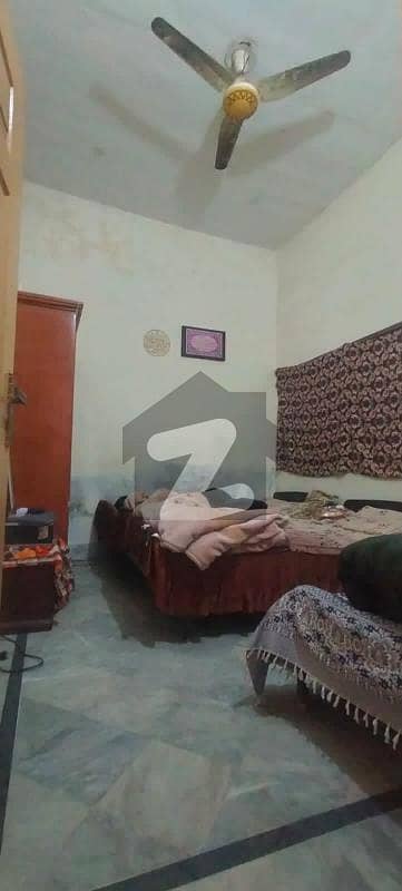 ملت چوک فیصل آباد میں 2 کمروں کا 3 مرلہ مکان 48 لاکھ میں برائے فروخت۔