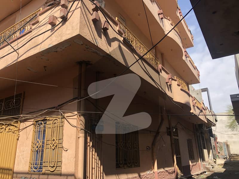 10 marla corner building for sale in Gujrat