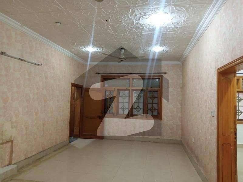 حیات آباد فیز 7 حیات آباد پشاور میں 8 کمروں کا 14 مرلہ مکان 1.65 لاکھ میں کرایہ پر دستیاب ہے۔