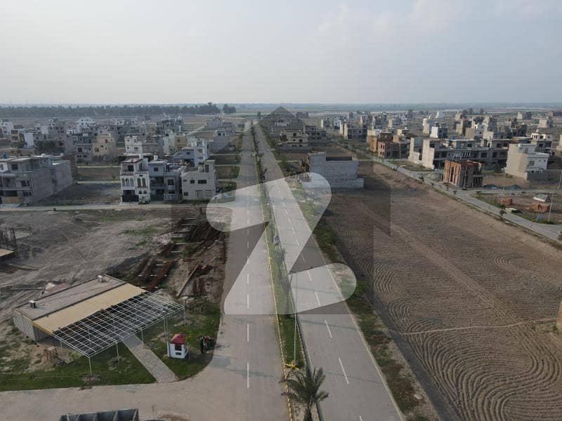 Main Boulivard 80 Feet Road Plot, Half Possession Paid, Free Transfer Main Boulivard 80 Feet Road Plot, Half Possession Paid, Free Transfer