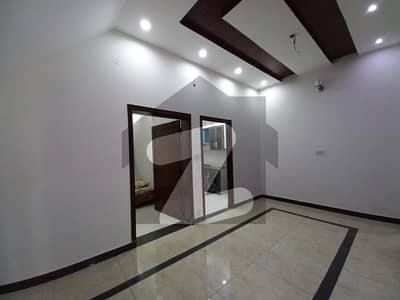 سن فورٹ گارڈنز لاہور میں 4 کمروں کا 5 مرلہ مکان 60 ہزار میں کرایہ پر دستیاب ہے۔