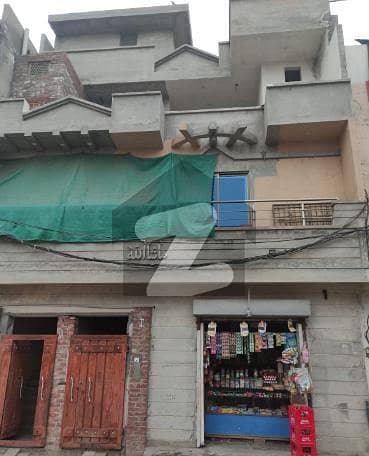 عبدالستار ایدھی روڈ لاہور میں 6 کمروں کا 4 مرلہ مکان 1.35 کروڑ میں برائے فروخت۔