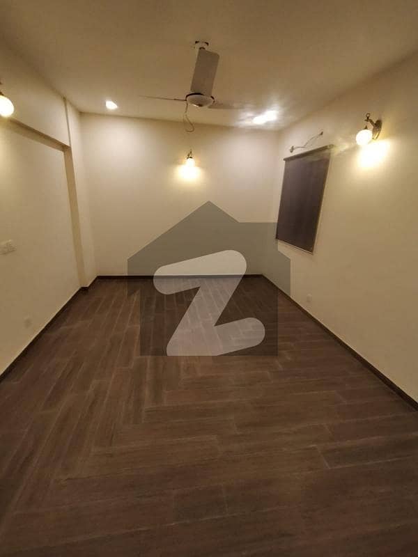 عالمگیر روڈ گلشنِ اقبال ٹاؤن کراچی میں 3 کمروں کا 9 مرلہ فلیٹ 4.5 کروڑ میں برائے فروخت۔