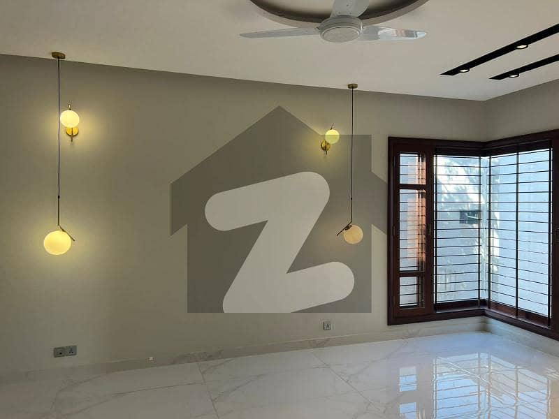 Amazing 3 Unit House Available Amazing 3 Unit House Available