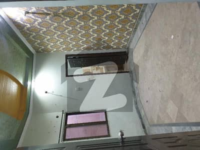 5 marla double story house available for rent in Samanabad