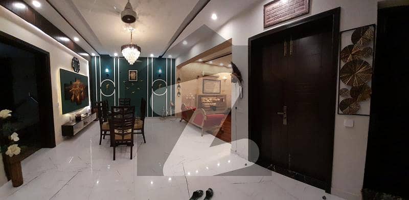 بینکرز ہاؤسنگ سوسائٹی ۔ بلاک بی بینکرز کوآپریٹو ہاؤسنگ سوسائٹی,لاہور میں 3 کمروں کا 7 مرلہ مکان 2.15 کروڑ میں برائے فروخت۔