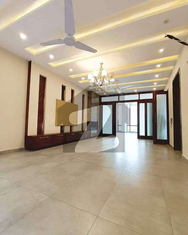 14 Marla Modern House For Sale In Lake City Lahore Sector M-1