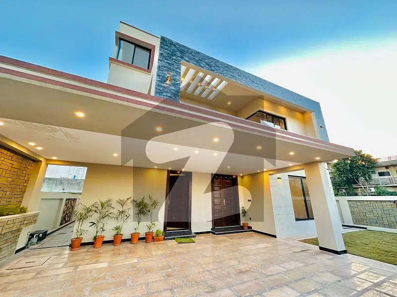 1 Kanal Ultra Modern House With 6 Bedrooms For Sale DHA 2