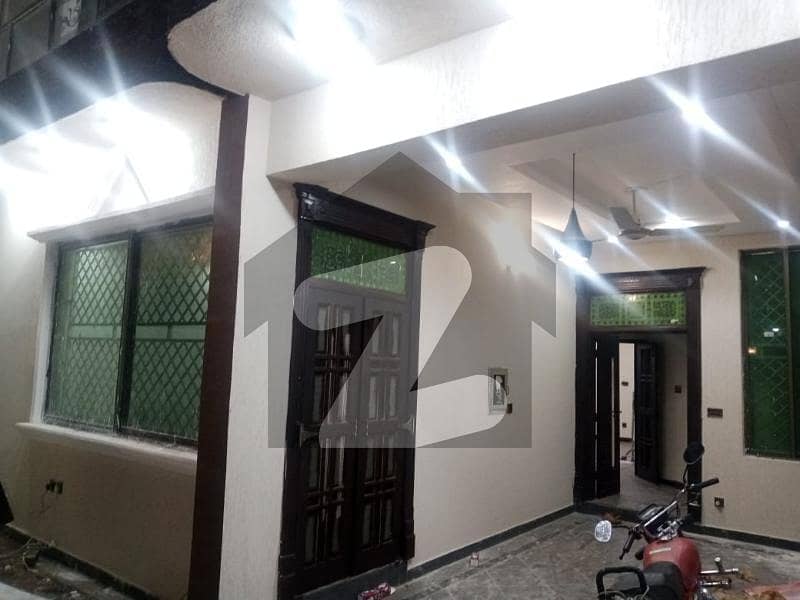 پی ڈبلیو ڈی ہاؤسنگ سکیم اسلام آباد میں 5 کمروں کا 14 مرلہ مکان 3.65 کروڑ میں برائے فروخت۔