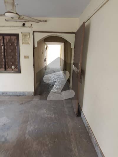 رستم پارک لاہور میں 5 کمروں کا 11 مرلہ مکان 2.6 کروڑ میں برائے فروخت۔