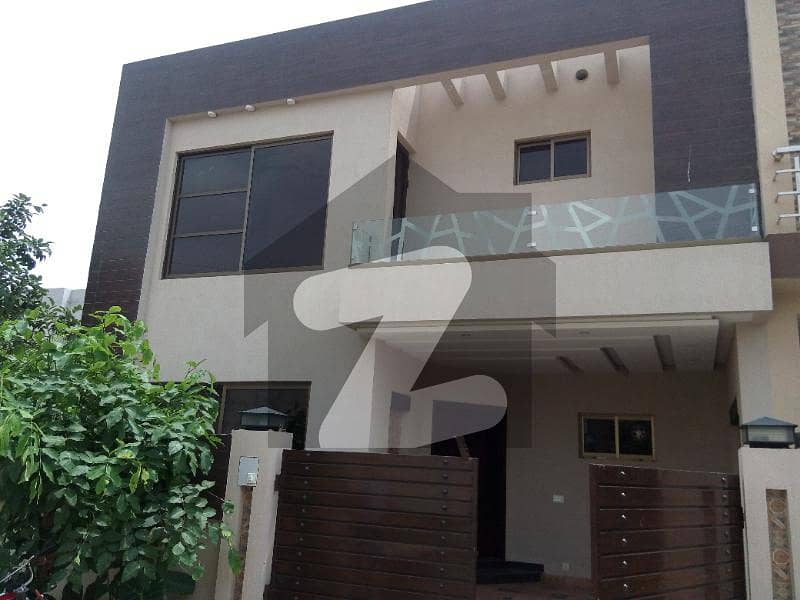 5 MARLA HOUSE AVAILABLE NEAR PARK FOR RENT AT REASONABLE PRICE IN STATELIFE HOUSING SOCIETY PHASE 1