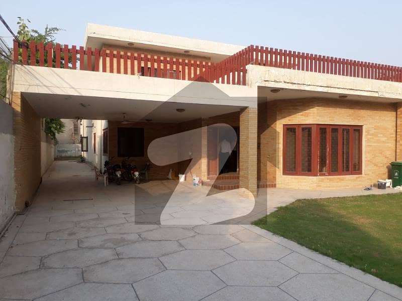 2 Kanal Old House In Good Price