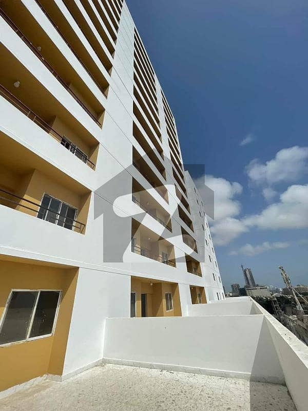 BRAND NEW BEAUTIFULL FLAT  AVAILABLE FOR SALE IN IDEAL LOCATION IN SADDAR