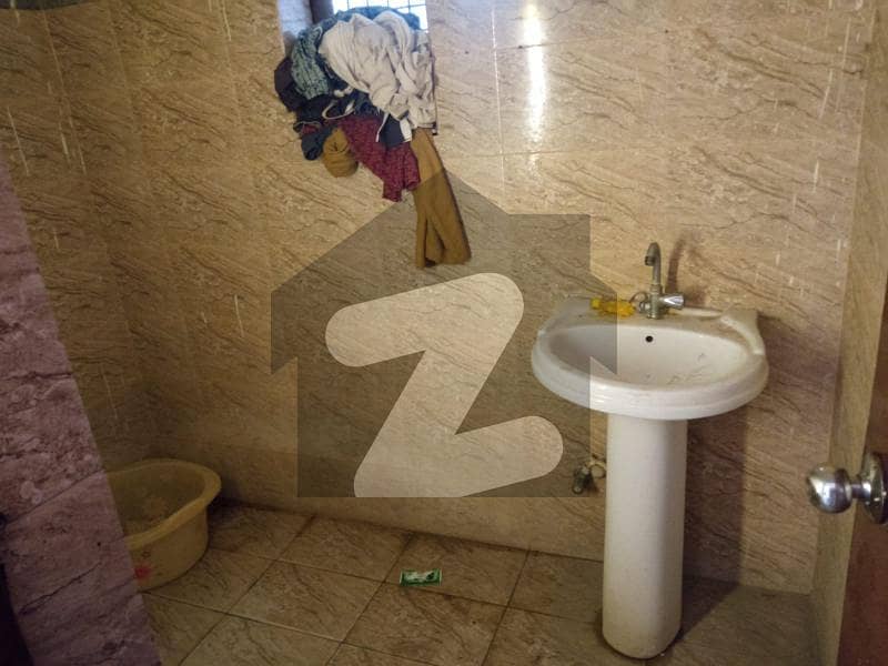 علی پارک کینٹ لاہور میں 2 کمروں کا 5 مرلہ مکان 79 لاکھ میں برائے فروخت۔