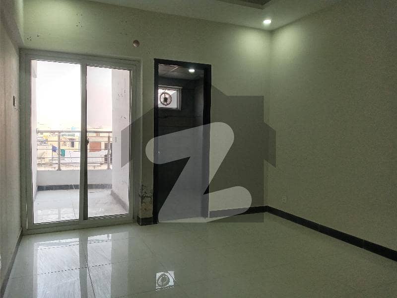 In Capital Residencia Flat Sized 650 Square Feet For Rent
