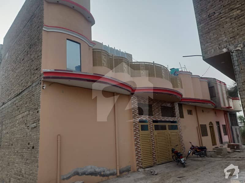 ٹونسہ روڈ ڈیرہ غازی خان میں 11 کمروں کا 10 مرلہ مکان 1.4 کروڑ میں برائے فروخت۔