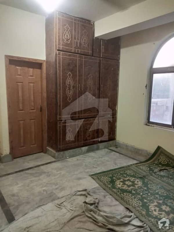 پی ڈبلیو ڈی ہاؤسنگ سکیم اسلام آباد میں 5 کمروں کا 10 مرلہ مکان 90 ہزار میں کرایہ پر دستیاب ہے۔