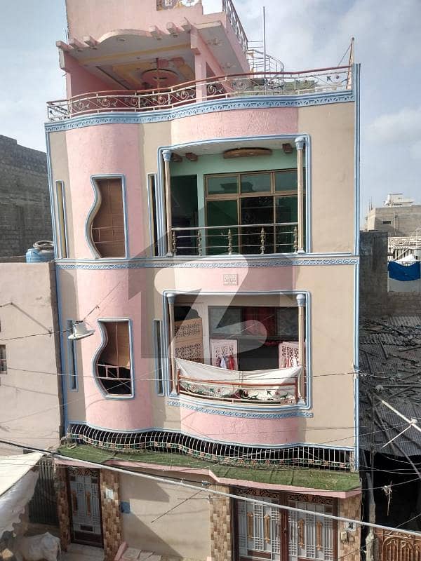اورنگی ٹاؤن کراچی میں 4 کمروں کا 5 مرلہ مکان 2.75 کروڑ میں برائے فروخت۔