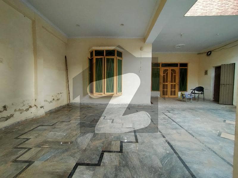 A 2250 Square Feet Lower Portion Located In Shalimar Colony Is Available For Rent