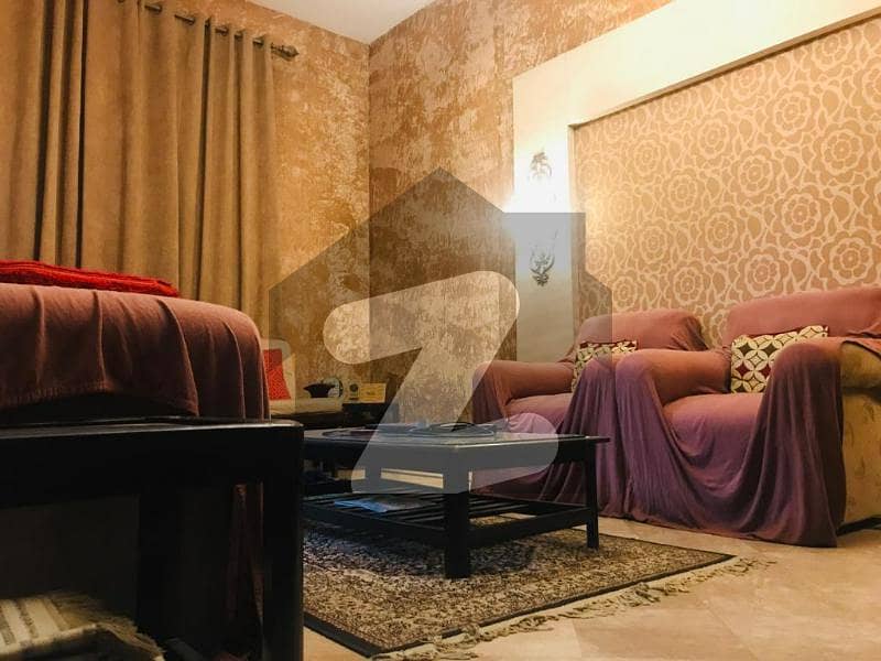 اچھرہ لاہور میں 4 کمروں کا 5 مرلہ مکان 1.4 کروڑ میں برائے فروخت۔