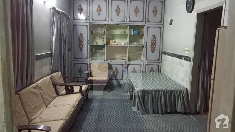 ڈیفینس ویو فیز 1 ڈیفینس ویو سوسائٹی کراچی میں 6 کمروں کا 5 مرلہ مکان 3.1 کروڑ میں برائے فروخت۔