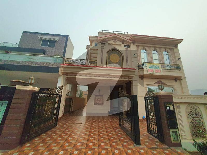 واپڈا ٹاؤن فیز 1 واپڈا ٹاؤن,لاہور میں 5 کمروں کا 10 مرلہ مکان 4.75 کروڑ میں برائے فروخت۔