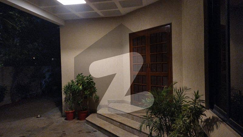 نیوی ہاؤسنگ سکیم زمزمہ زمزمہ کراچی میں 5 کمروں کا 14 مرلہ مکان 22 کروڑ میں برائے فروخت۔