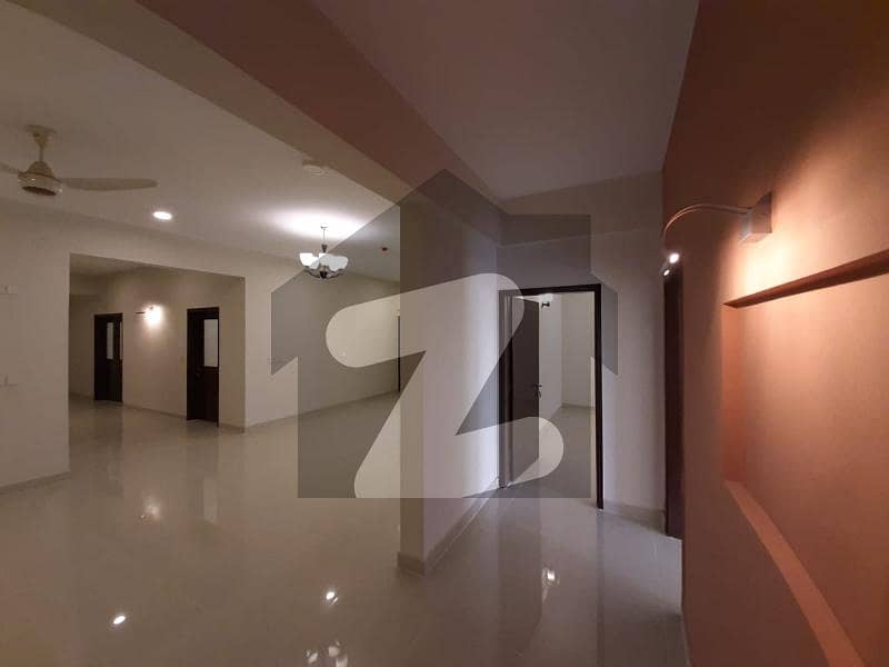 Apartment 5 Beds Best Location For Sale