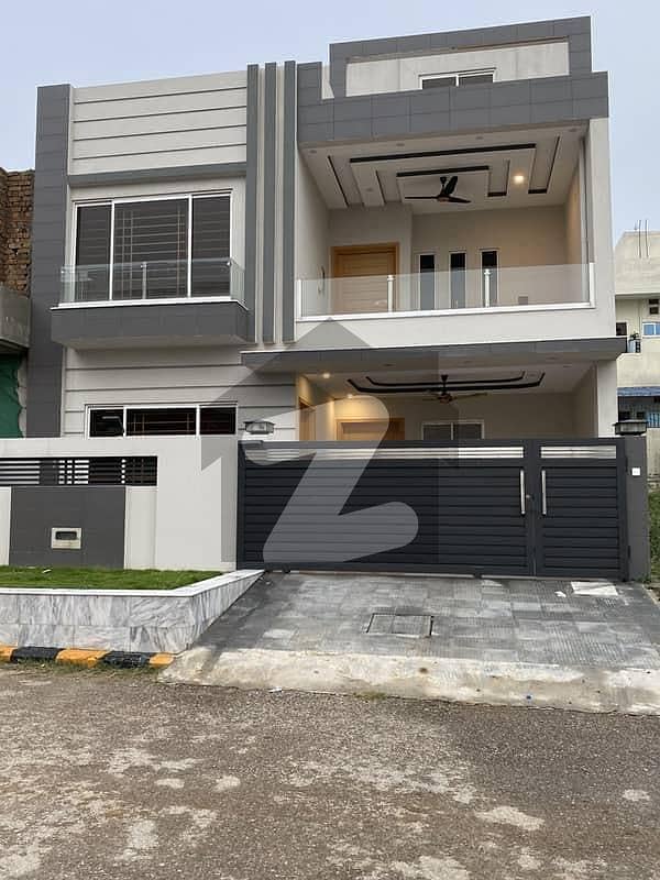 3600 Square Feet House Is Available In Gulistan-E-Jauhar - Block 15