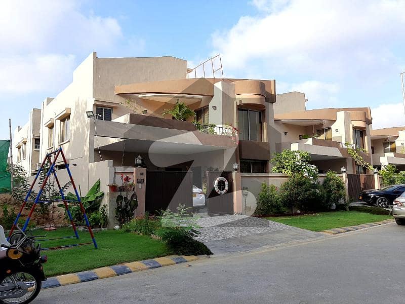 نیوی ہاؤسنگ سکیم کارساز کراچی میں 5 کمروں کا 14 مرلہ مکان 11.6 کروڑ میں برائے فروخت۔