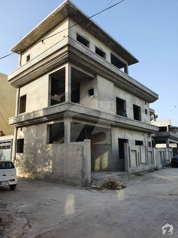 House On A Prime Location Demand Pkr 2.10 Crore Lake View Lanes, Bani Gala, Islamabad ID41395244