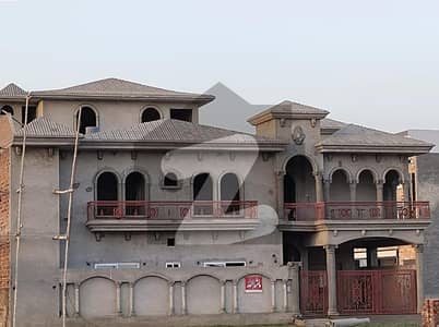 6 Marla House For Sale In Golf City Sahiwal.