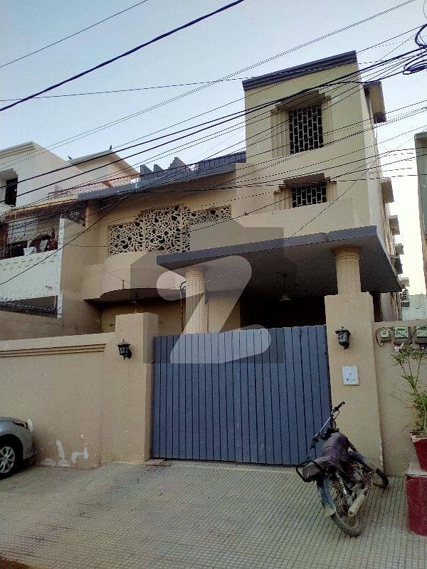 ProminentlyLocated 2700 Square Feet House Available In Pechs Block 6