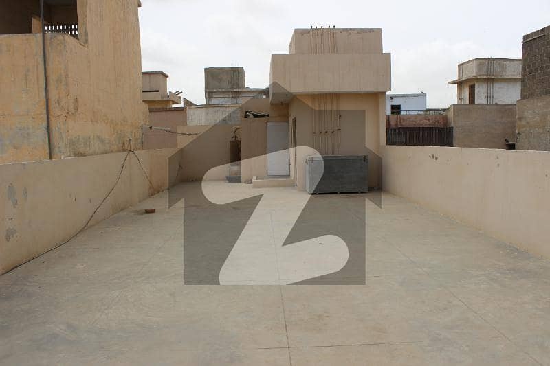3rd Floor Roof For Sale Main Road Facing Federal B Area Block 2