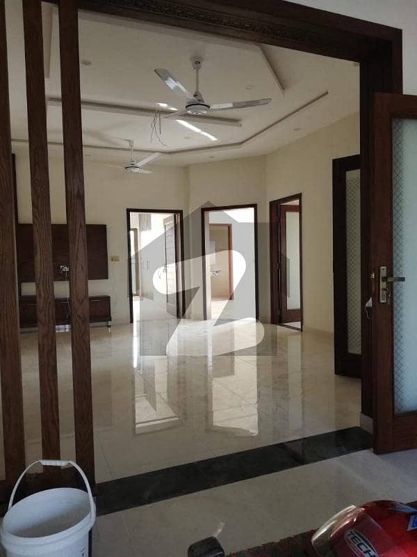 بحریہ آرچرڈ فیز 1 ۔ سدرن بحریہ آرچرڈ فیز 1,بحریہ آرچرڈ,لاہور میں 5 کمروں کا 8 مرلہ مکان 70.0 ہزار میں کرایہ پر دستیاب ہے۔