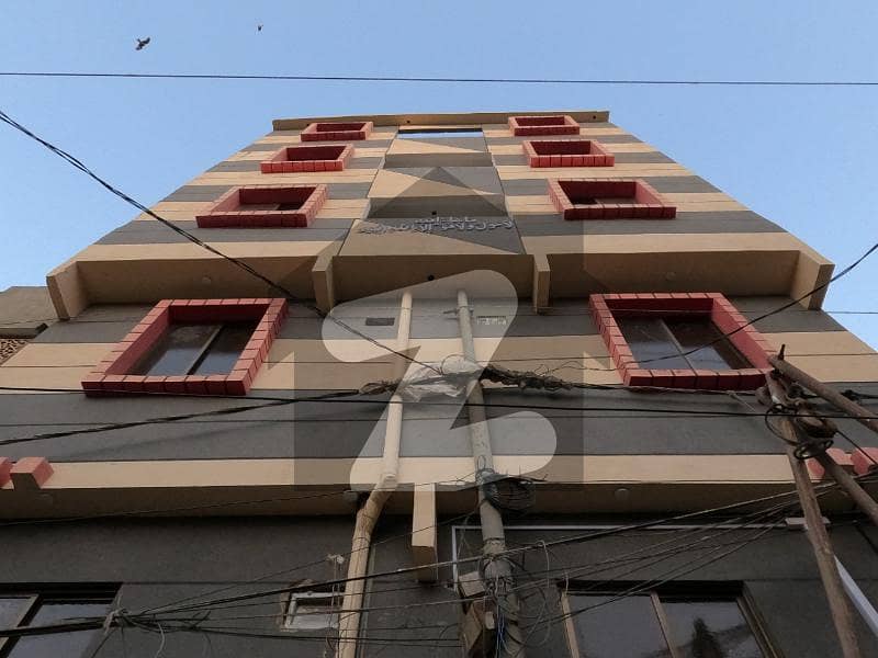محمودآباد نمبر 1 محمود آباد کراچی میں 3 کمروں کا 3 مرلہ فلیٹ 60 لاکھ میں برائے فروخت۔
