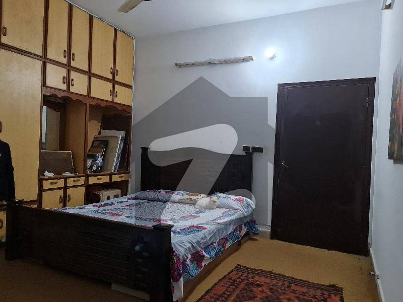 Furnished Room For Ladies