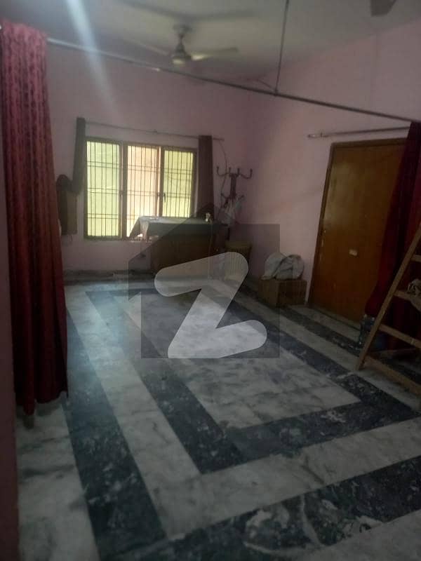 وفاقی کالونی لاہور میں 6 کمروں کا 10 مرلہ مکان 2.75 کروڑ میں برائے فروخت۔