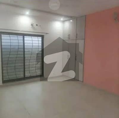1 Kanal Good Location Almost New House For Rent