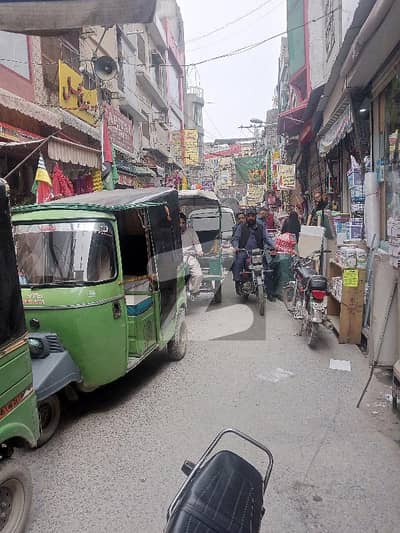 راجا بازار راولپنڈی میں 14 مرلہ عمارت 60 کروڑ میں برائے فروخت۔