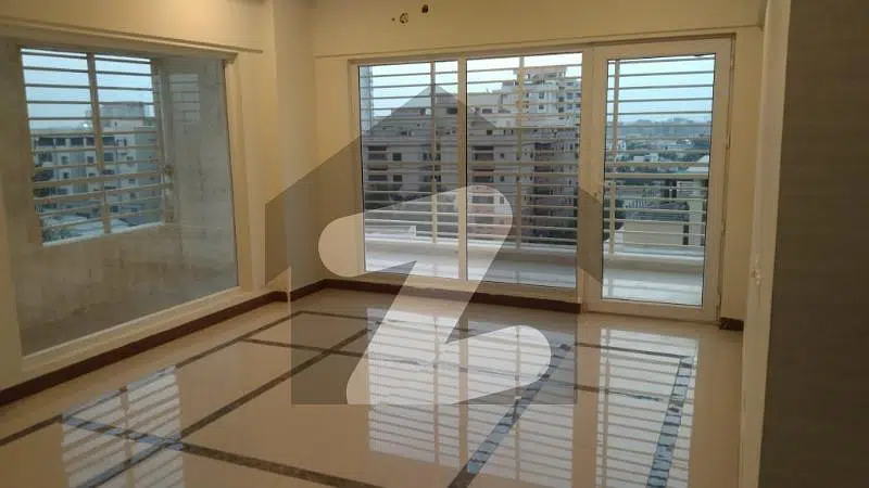 Clifton 3bedroom Apartment For Rent