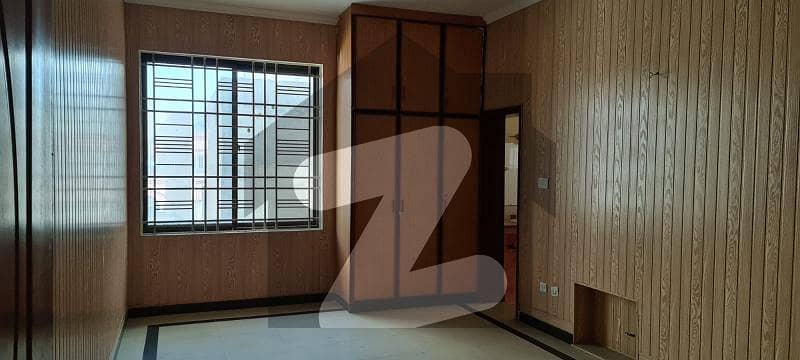 Neat Clean Upper Portion For Rent To Office Or Family