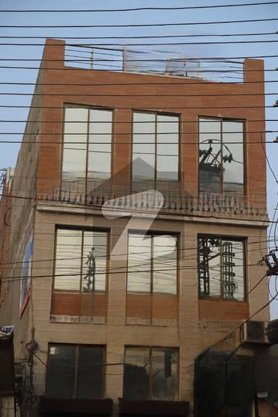 کچا جیل روڈ لاہور میں 8 مرلہ Studio عمارت 12.5 کروڑ میں برائے فروخت۔