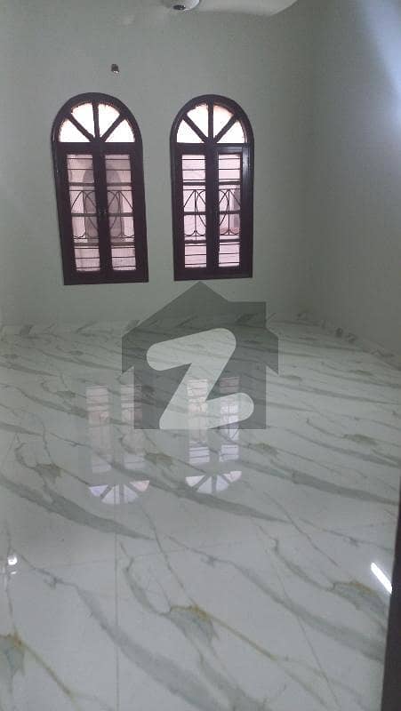 کلفٹن ۔ بلاک 5 کلفٹن کراچی میں 4 کمروں کا 10 مرلہ مکان 7 کروڑ میں برائے فروخت۔