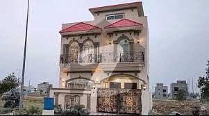 حاجی پورہ روڈ سیالکوٹ میں 3 کمروں کا 5 مرلہ مکان 65 لاکھ میں برائے فروخت۔