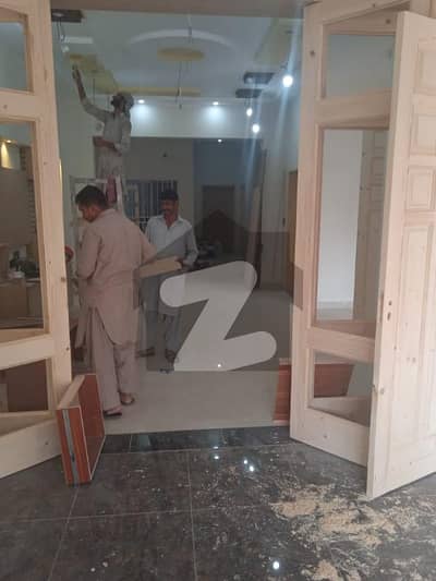 اقبال ایونیو فیز 3 اقبال ایوینیو لاہور میں 5 کمروں کا 12 مرلہ مکان 1.2 لاکھ میں کرایہ پر دستیاب ہے۔